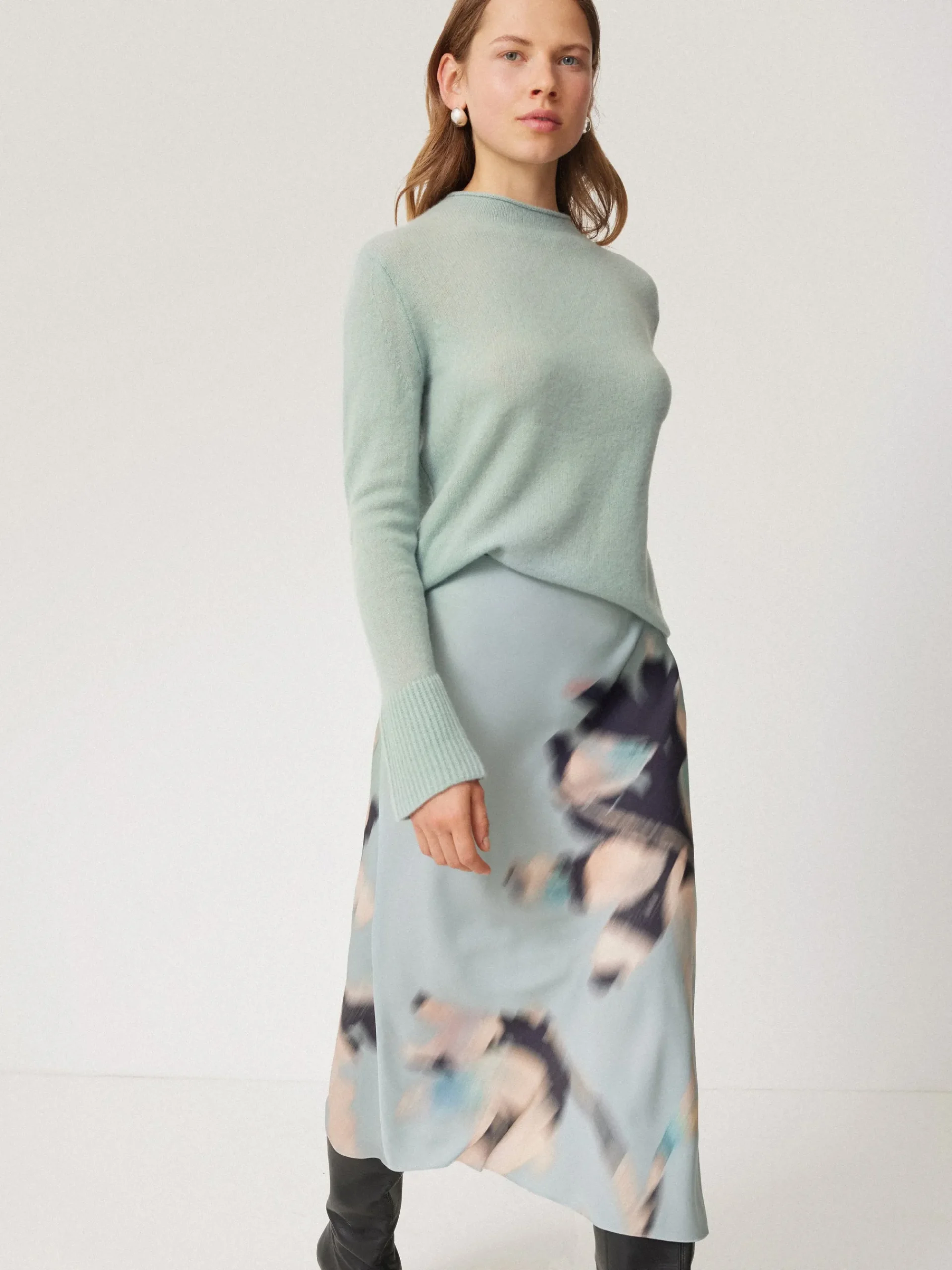 cloud_cashmere_eldon_jump_4-4.webp Jigsaw Cloud Cashmere Eldon Jumper