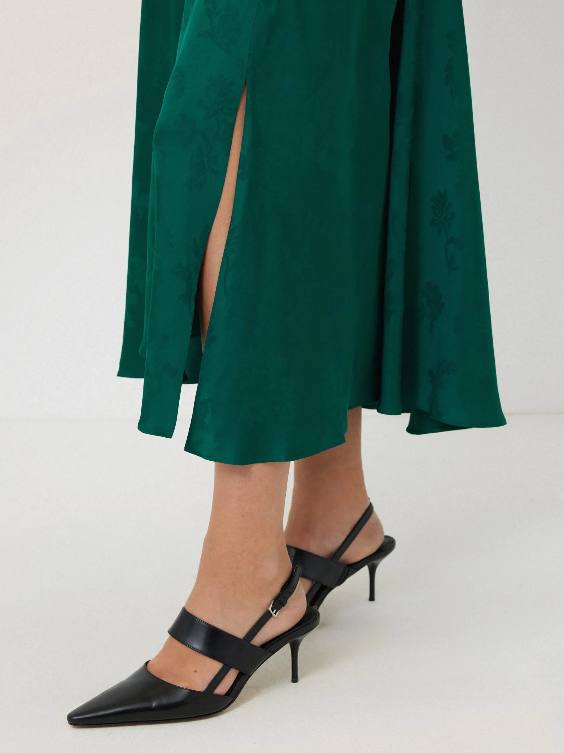 floral_jacquard_midi_skir_3.webp Jigsaw Floral Jacquard Midi Skirt