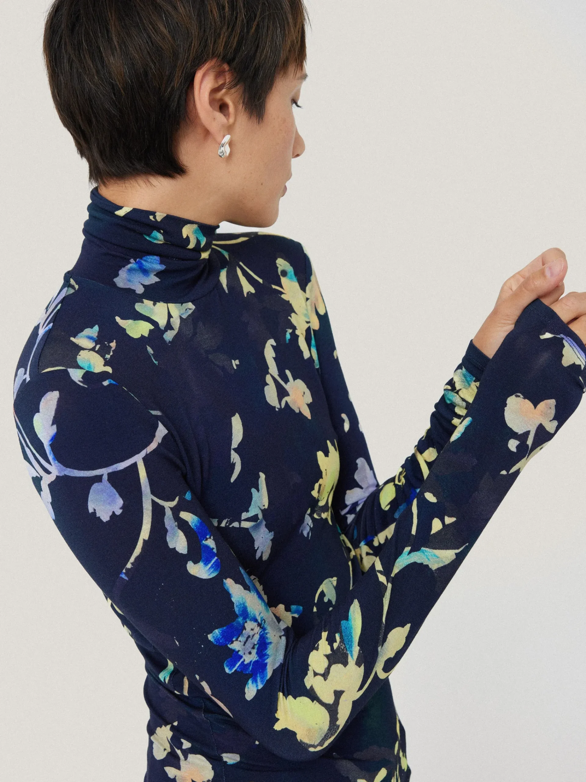 hidden_floral_jersey_polo_1.webp Jigsaw Hidden Floral Jersey Polo