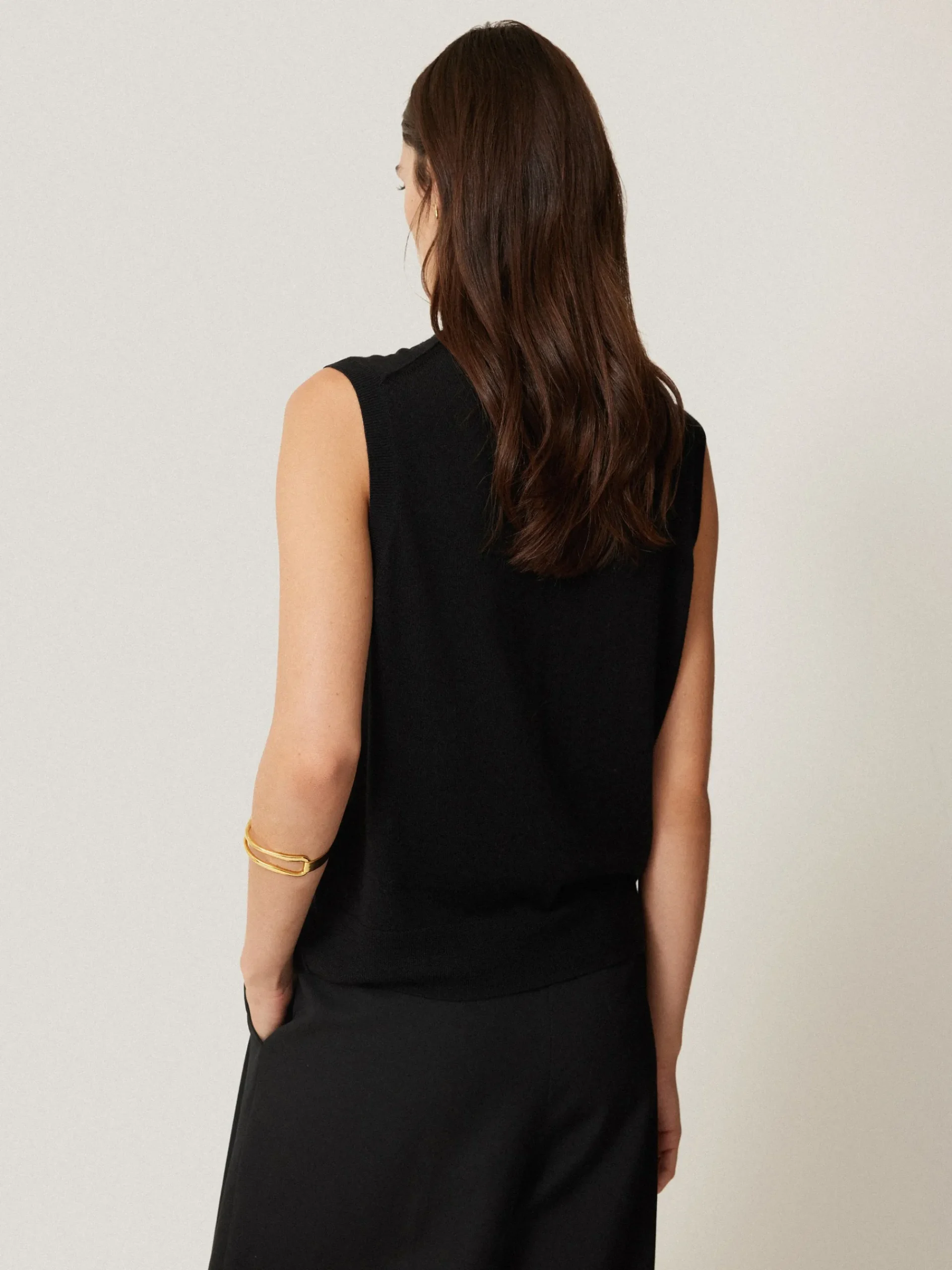 merino_ruffle_waistcoat_4.webp Jigsaw Merino Ruffle Waistcoat