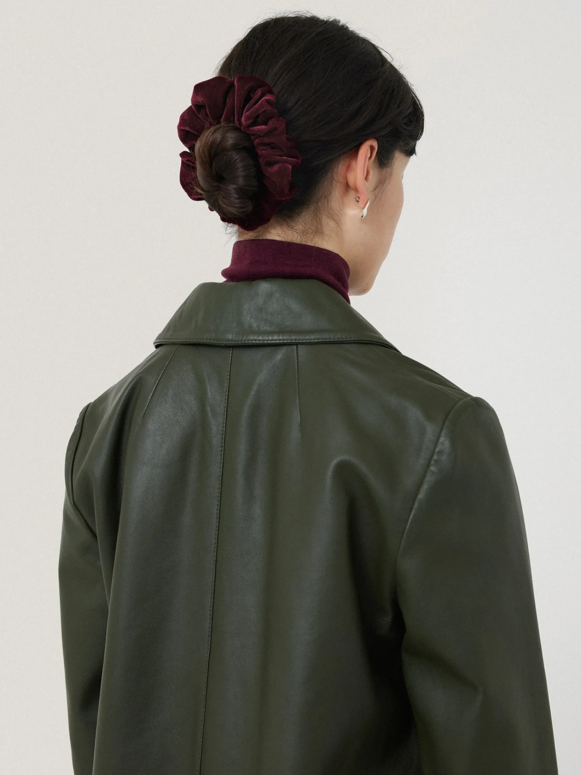 velvet_scrunchie_1.webp Jigsaw Velvet Scrunchie